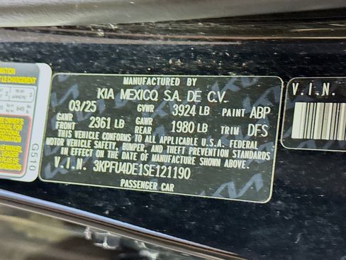 Used 2025 Kia K4 EX image 40