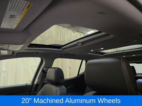 Used 2023 GMC Acadia SLT w/ Elevation Edition image 18