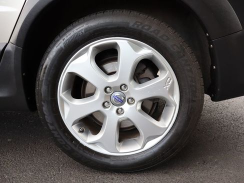 Used 2011 Volvo XC70 T6 image 42