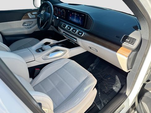 Used 2024 Mercedes-Benz GLE 450e 4MATIC image 13