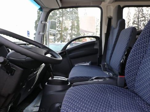 New 2025 Chevrolet Low Cab Forward image 7