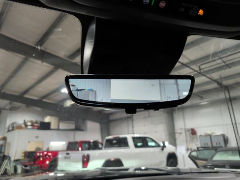 Used 2025 GMC Sierra 3500 Denali image 13