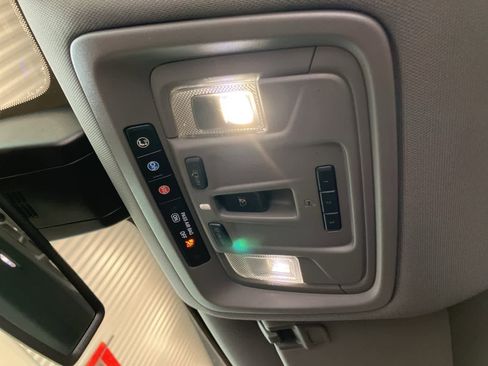 Used 2022 GMC Sierra 2500 SLT w/ SLT Preferred Package image 25