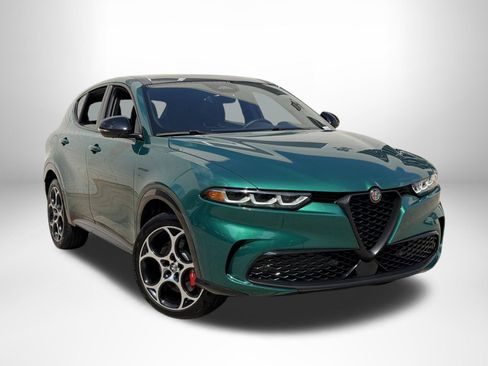 Used 2024 Alfa Romeo Tonale Veloce AWD/4WD image 1