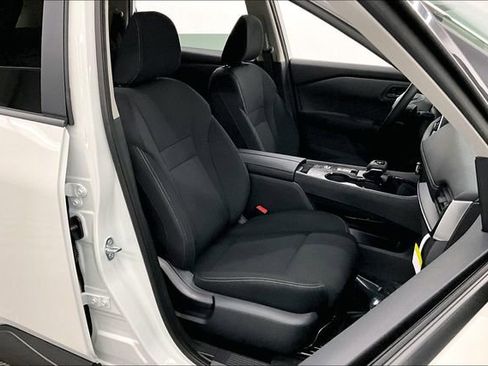 New 2026 Nissan Rogue S image 32