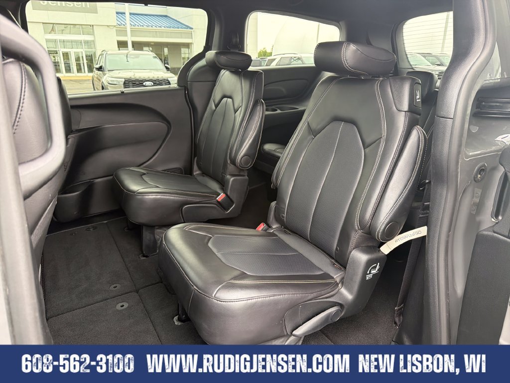 Used 2025 Chrysler Pacifica Select FWD image 23