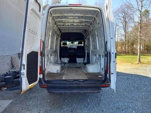 Used 2019 Mercedes-Benz Sprinter 170 Cargo image 6