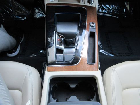 Used 2022 Audi Q5 2.0T Premium image 48