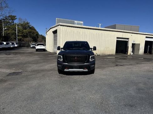 Used 2024 Nissan Titan PRO-4X w/ Pro-4x Convenience Package image 2