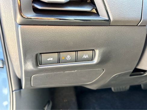 New 2026 Nissan Sentra SR w/ SR Premium Package FWD image 17