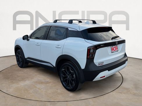 Used 2025 Nissan Kicks SR image 8