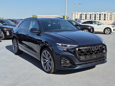 New 2026 Audi Q8 Prestige image 8