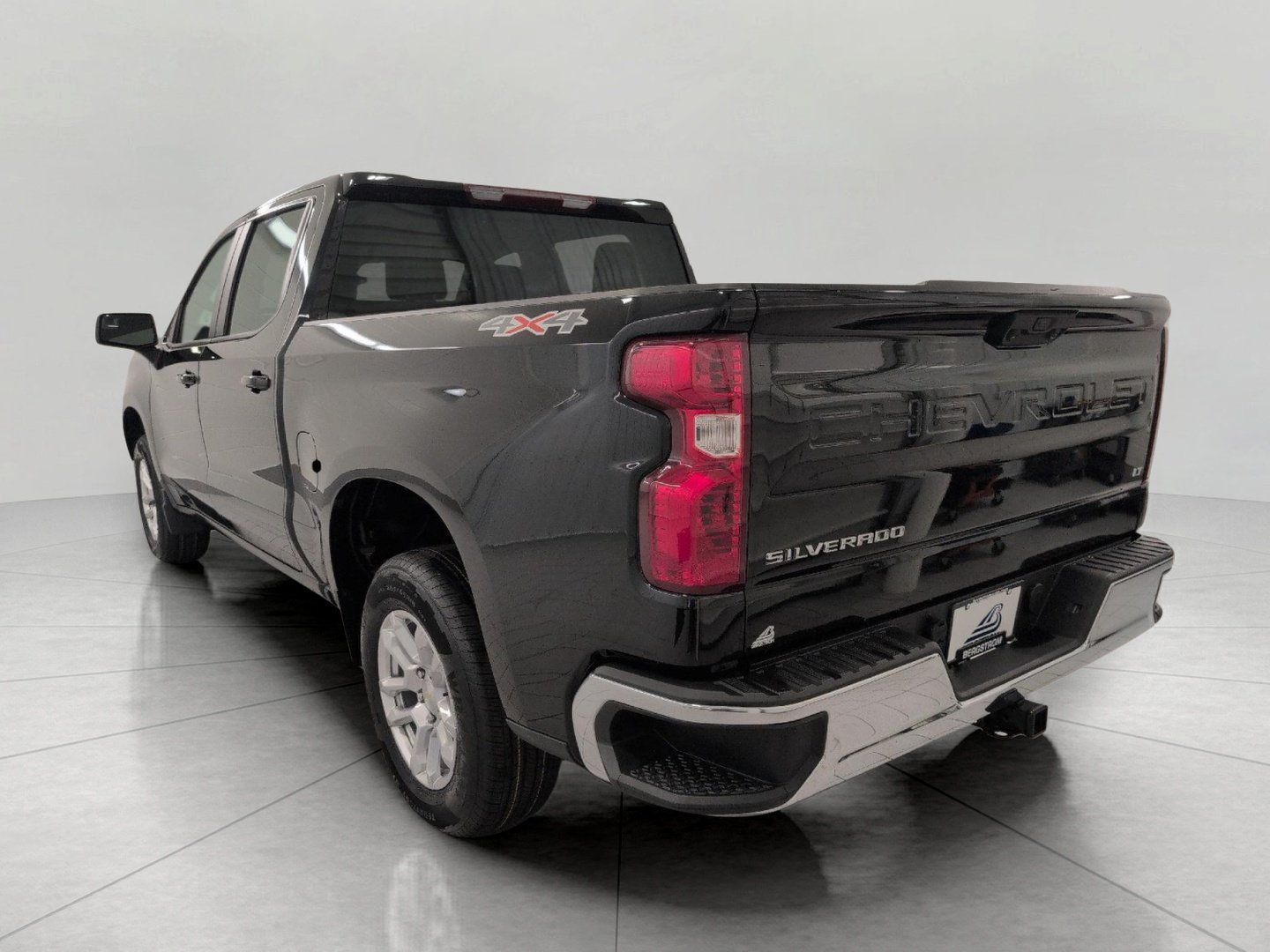 Used 2024 Chevrolet Silverado 1500 LT AWD/4WD image 20