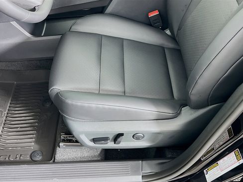 New 2026 Nissan Rogue Dark Armor image 4