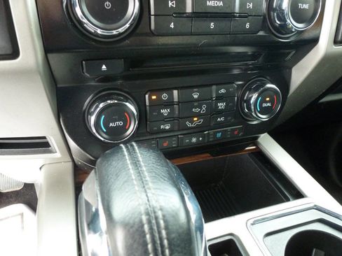 Used 2017 Ford F150 Lariat AWD/4WD image 31