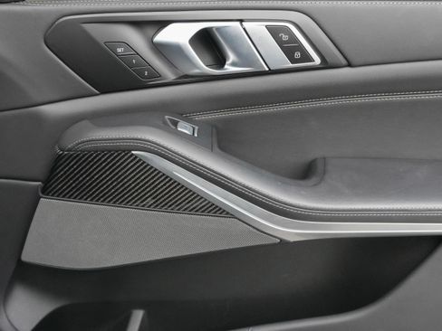 Certified 2025 BMW X7 M60i w/ Climate Comfort Package image 35