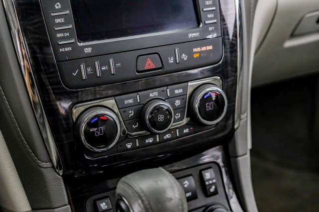 Used 2016 Buick Enclave Premium w/ Experience Buick Package FWD image 30