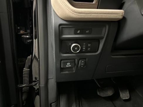 Used 2024 Ford Expedition Max Limited AWD/4WD image 36
