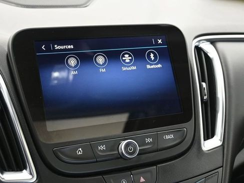 Used 2024 Chevrolet Malibu LT image 28