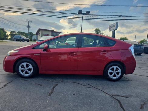 Used 2014 Toyota Prius Two FWD image 9