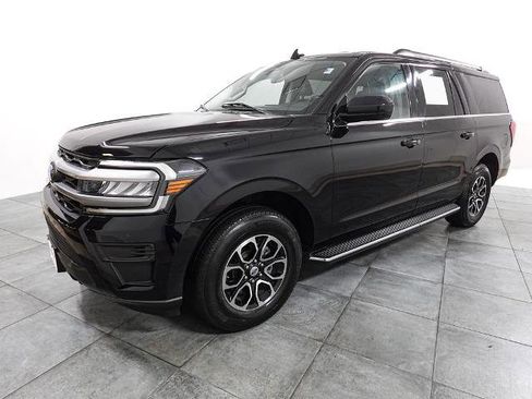 Certified 2023 Ford Expedition Max XLT image 3