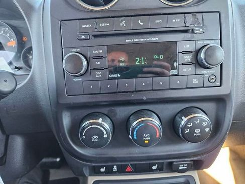 Used 2016 Jeep Patriot Latitude image 18