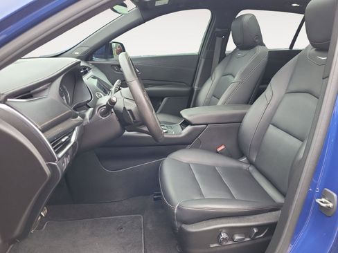 Used 2023 Cadillac XT4 Sport image 10