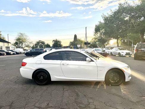 Used 2011 BMW 335i xDrive Coupe AWD/4WD image 5