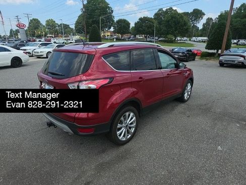 Used 2017 Ford Escape Titanium FWD image 3