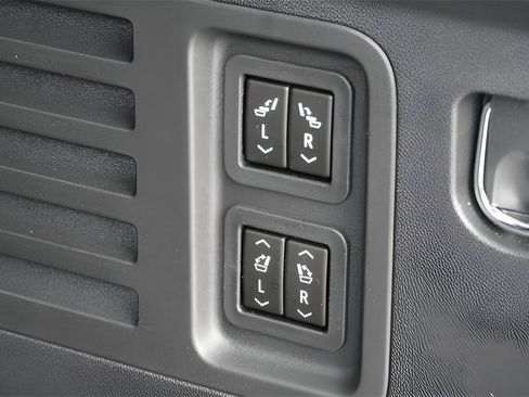 New 2026 Buick Enclave Sport Touring w/ Power Package image 31