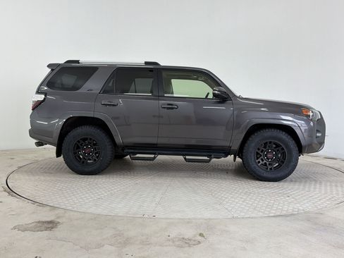 Used 2021 Toyota 4Runner SR5 Premium w/ Moonroof Package RWD image 8