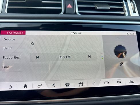 Used 2019 Land Rover Range Rover HSE AWD/4WD image 12