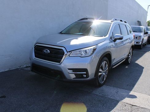 Used 2021 Subaru Ascent Limited w/ Technology Package image 4
