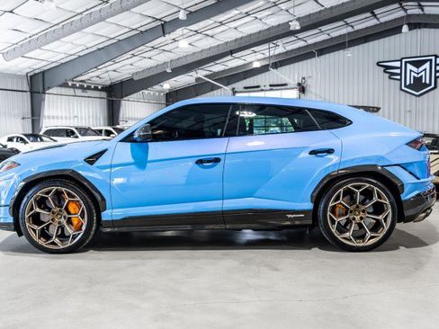 Used 2024 Lamborghini Urus Performante AWD/4WD image 3