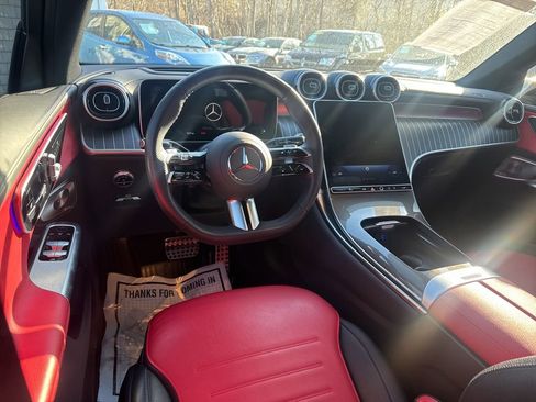 Used 2024 Mercedes-Benz GLC 300 4MATIC image 33