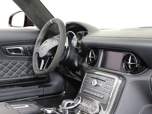 Used 2015 Mercedes-Benz SLS AMG GT Final Edition image 29