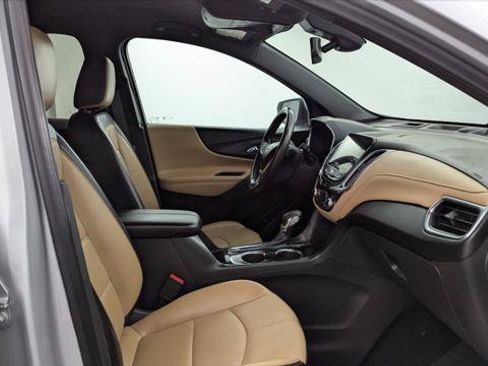Used 2022 Chevrolet Equinox Premier AWD/4WD image 21