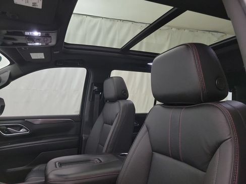 Certified 2022 Chevrolet Tahoe RST w/ Luxury Package AWD/4WD image 11