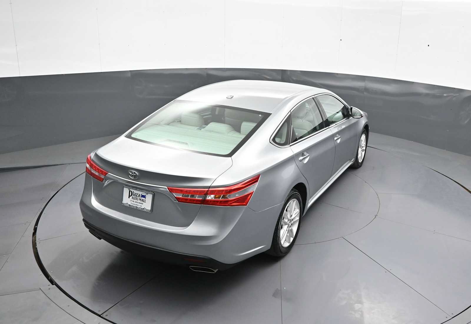 Used 2015 Toyota Avalon XLE FWD image 36