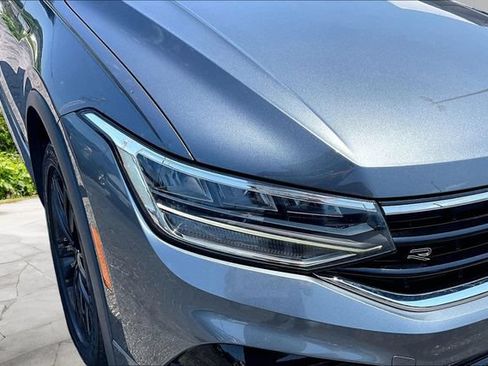 Used 2022 Volkswagen Tiguan SE R-Line AWD/4WD image 27