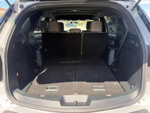 Used 2018 Ford Explorer XLT FWD image 29
