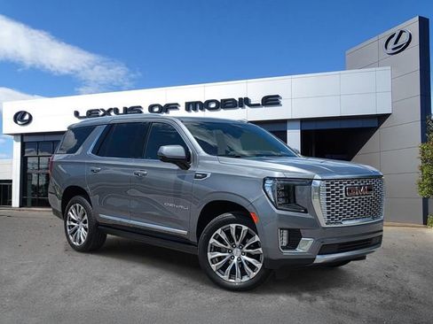 Used 2021 GMC Yukon Denali w/ Denali Premium Package AWD/4WD image 1
