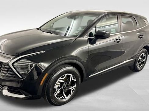 Used 2024 Kia Sportage LX image 4