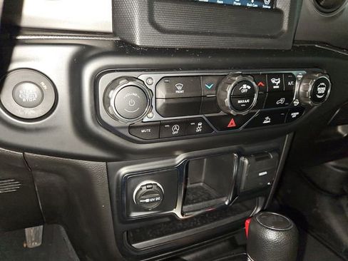 Used 2022 Jeep Wrangler Unlimited Sport image 21