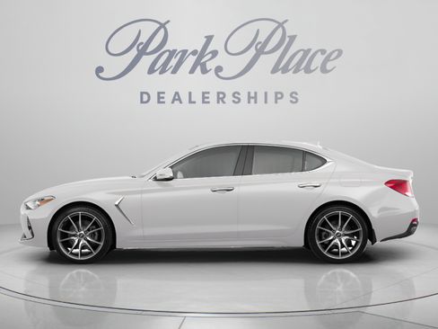 Used 2019 Genesis G70 2.0T Advanced w/ Elite Package RWD image 2