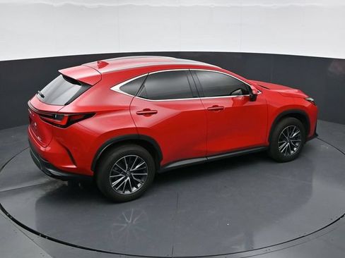 Used 2025 Lexus NX 250 FWD w/ Towing Package (2000 Lbs) image 30