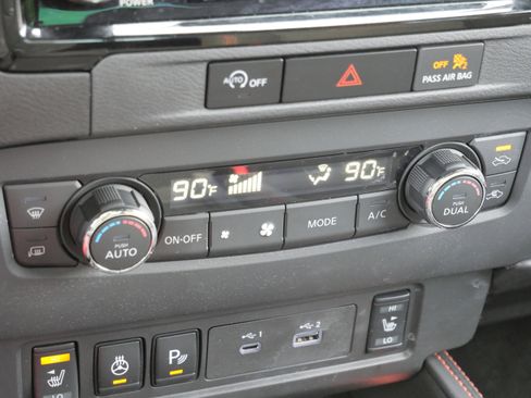 Used 2024 Nissan Frontier Pro-X w/ Pro Convenience Package image 24