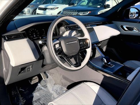 New 2026 Land Rover Range Rover Velar Dynamic SE image 8