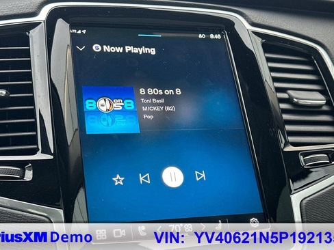 Used 2023 Volvo XC90 B6 Plus image 30