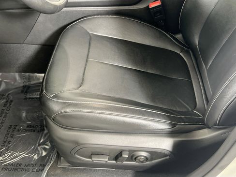 Used 2023 Jeep Grand Cherokee Limited image 17